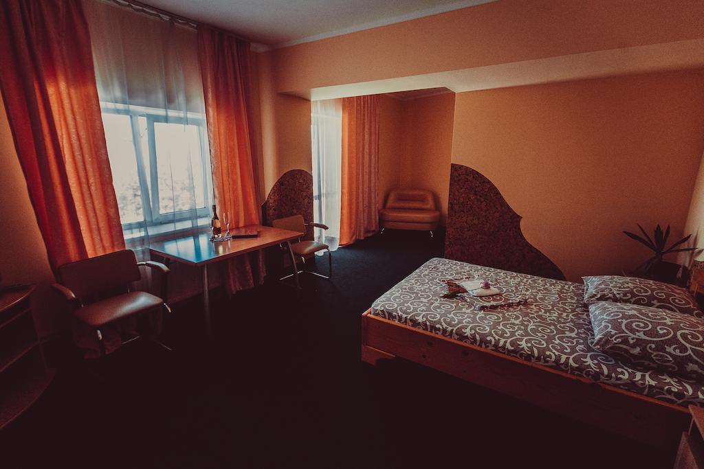 Formula 1 Motel Ivano-Frankivsk Habitación foto